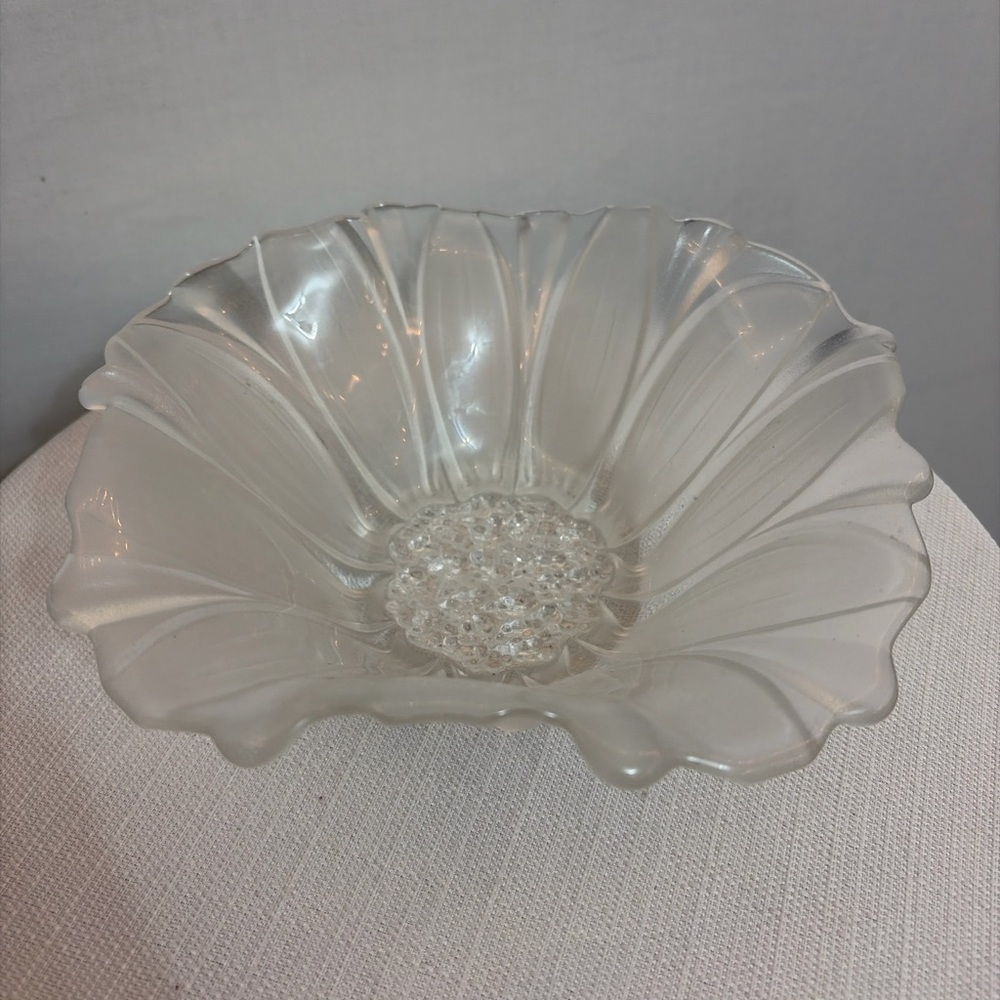 Frosted Glass Flower Bowl Decorative Floral Centerpiece Dish(F111)”✨